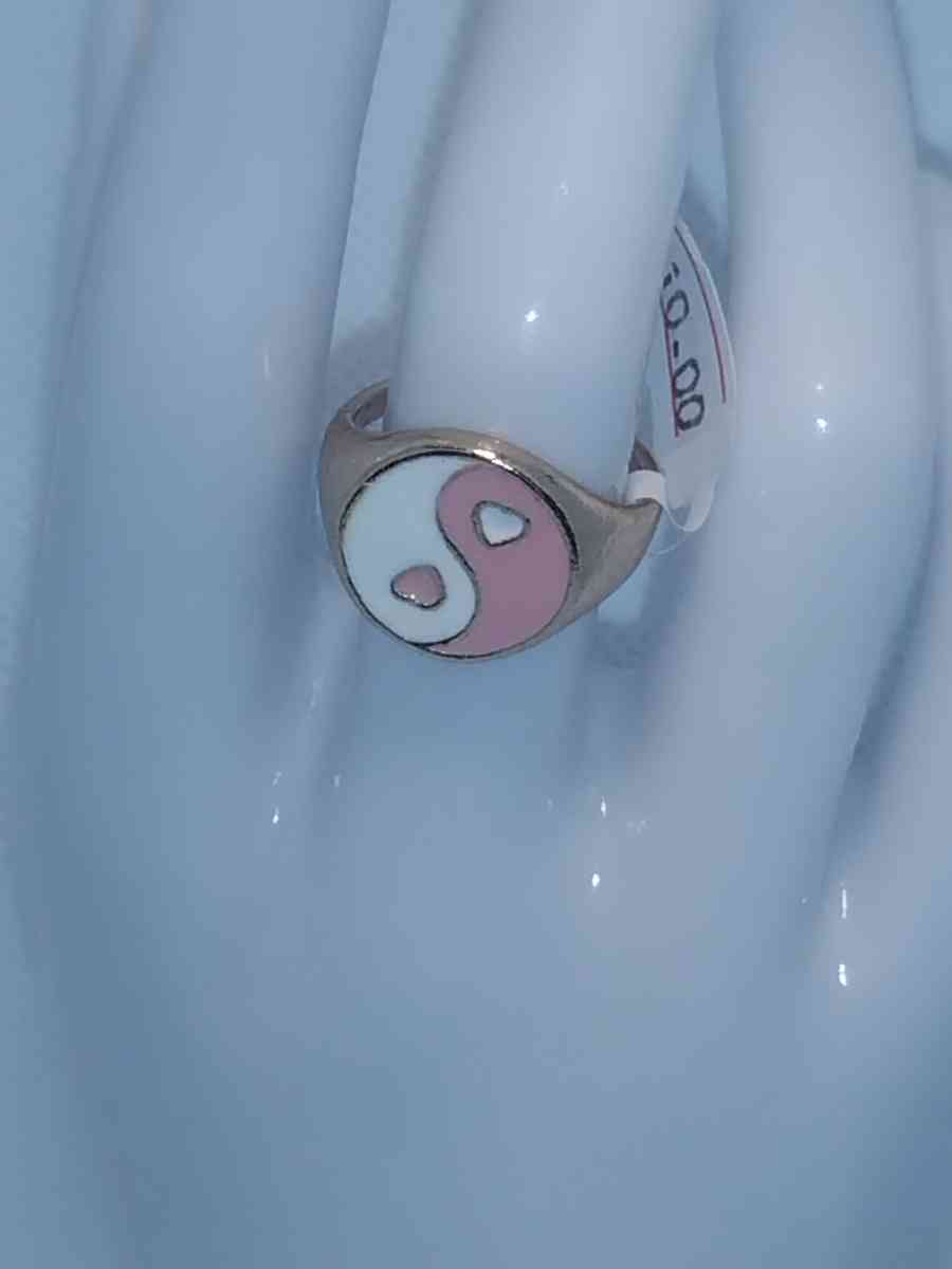 Pink White Yinyang Heart Ring - Roanoke, Virginia - FleaMarketBay