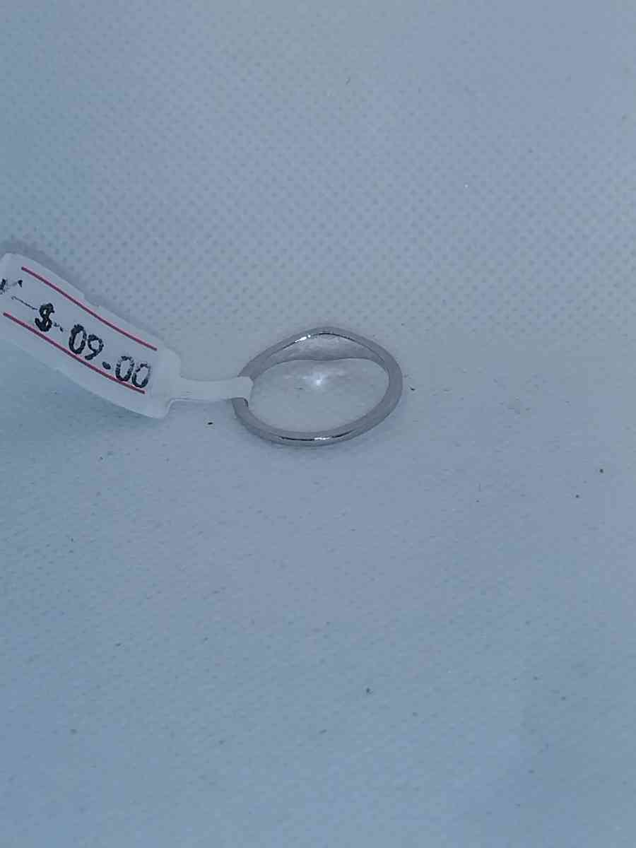 Small Dome Style Ring RG - Roanoke, Virginia - FleaMarketBay