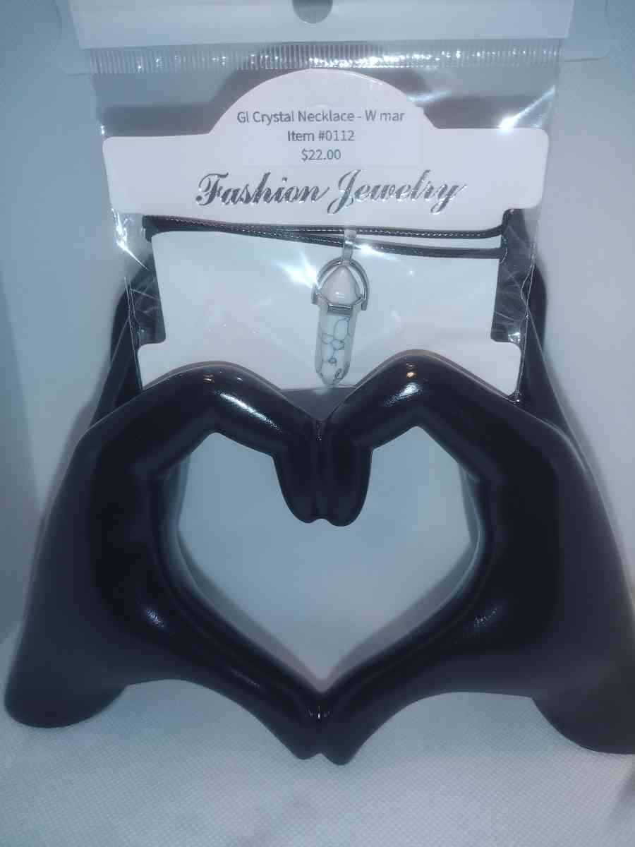 White Marbled Glass Pendant Necklace - Roanoke, Virginia - FleaMarketBay