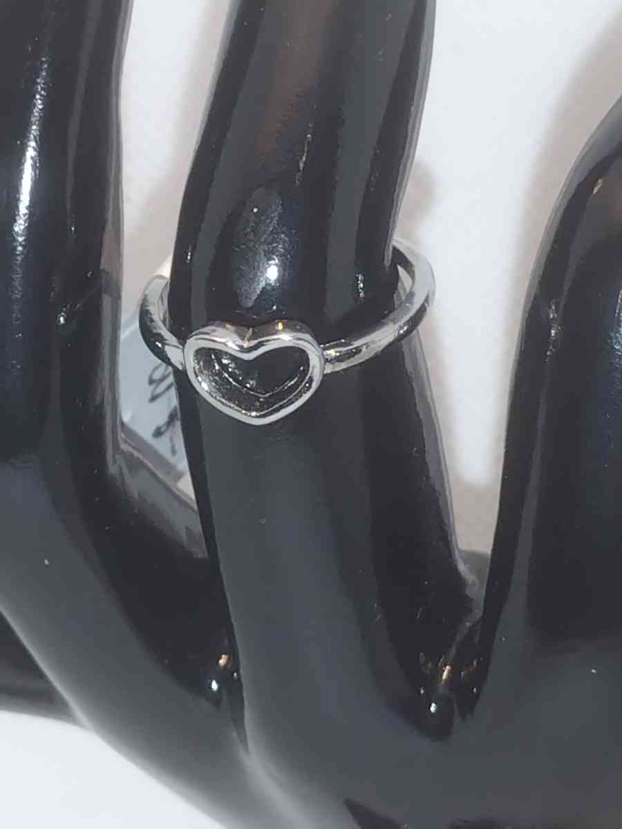 Open Heart Retro Geometric Ring - Roanoke, Virginia - FleaMarketBay