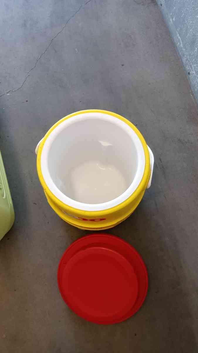 the 3 ice cooler - Atherton, California - FleaMarketBay