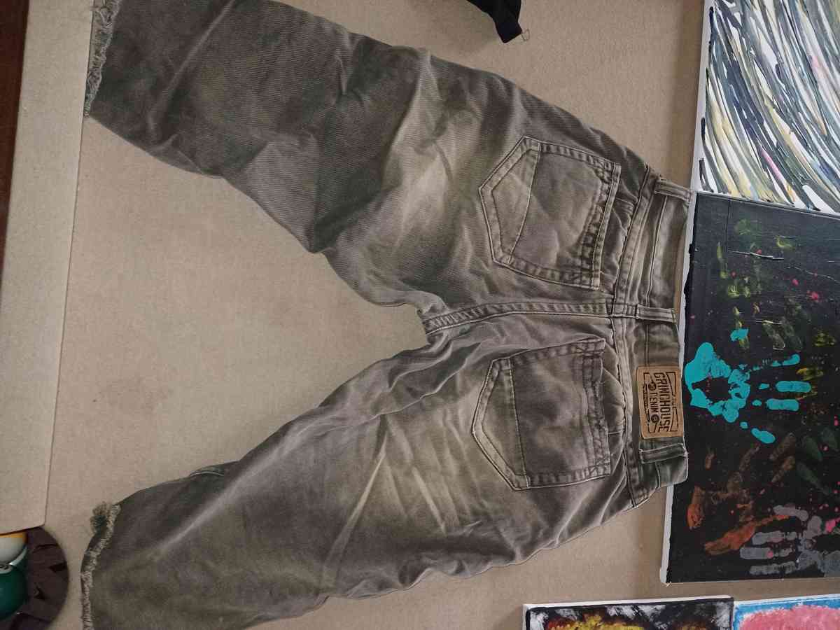 mens tshirts size large and XL  and jeans shorts size 36 - Terre Haute, Indiana - FleaMarketBay