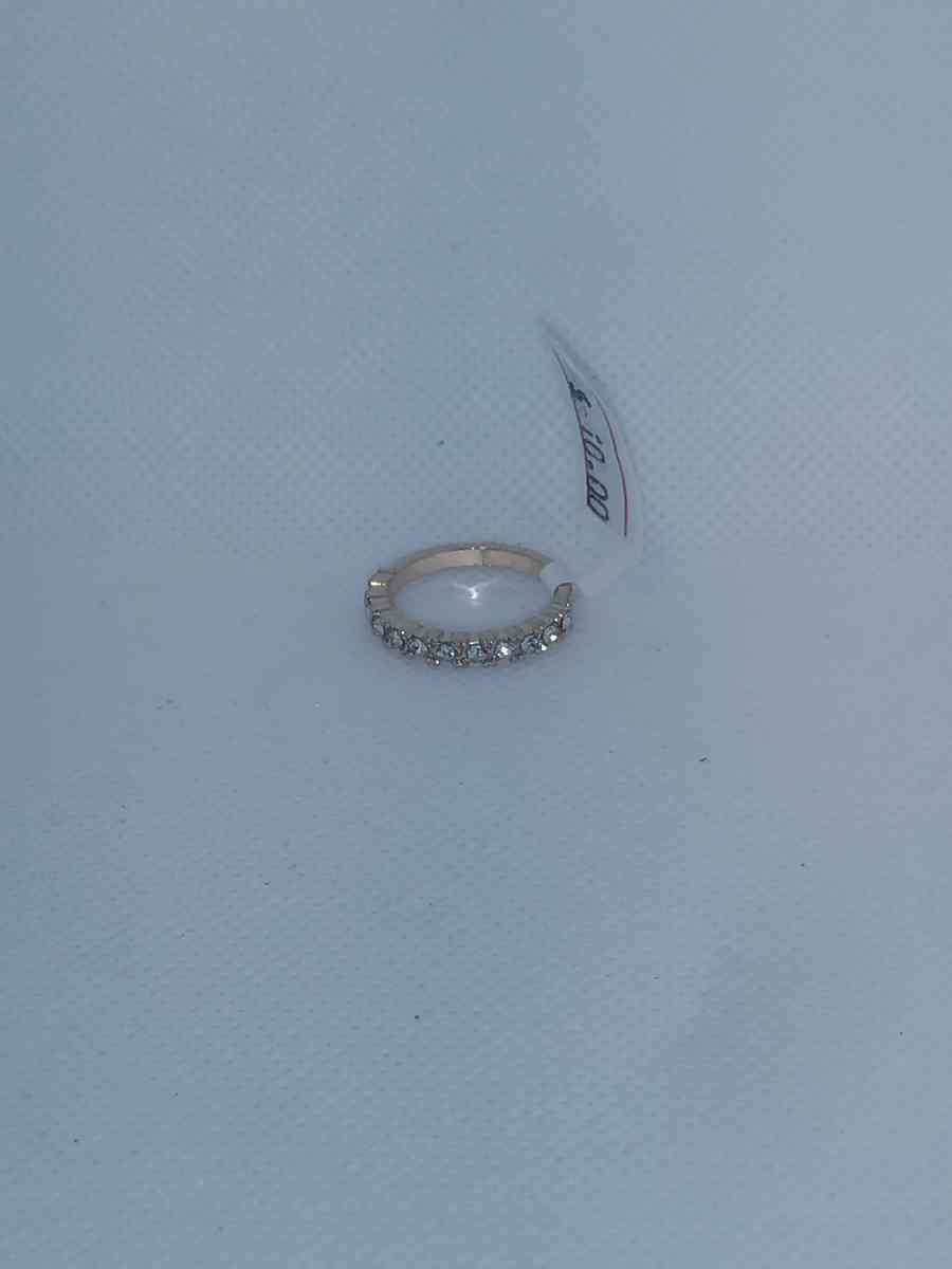Small White Stones Chic Rhinestone Ring - Roanoke, Virginia - FleaMarketBay