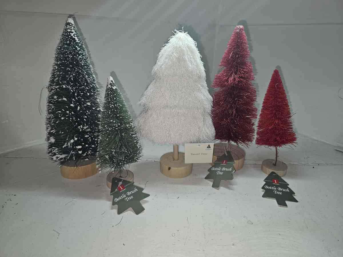 Christmas decoration lot for 25 - Indianapolis, Indiana - FleaMarketBay