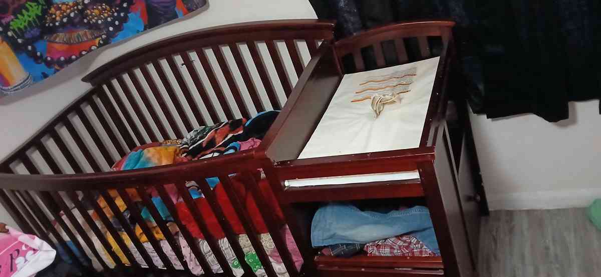 crib play pin and swing 150 OBO - Weslaco, Texas - FleaMarketBay