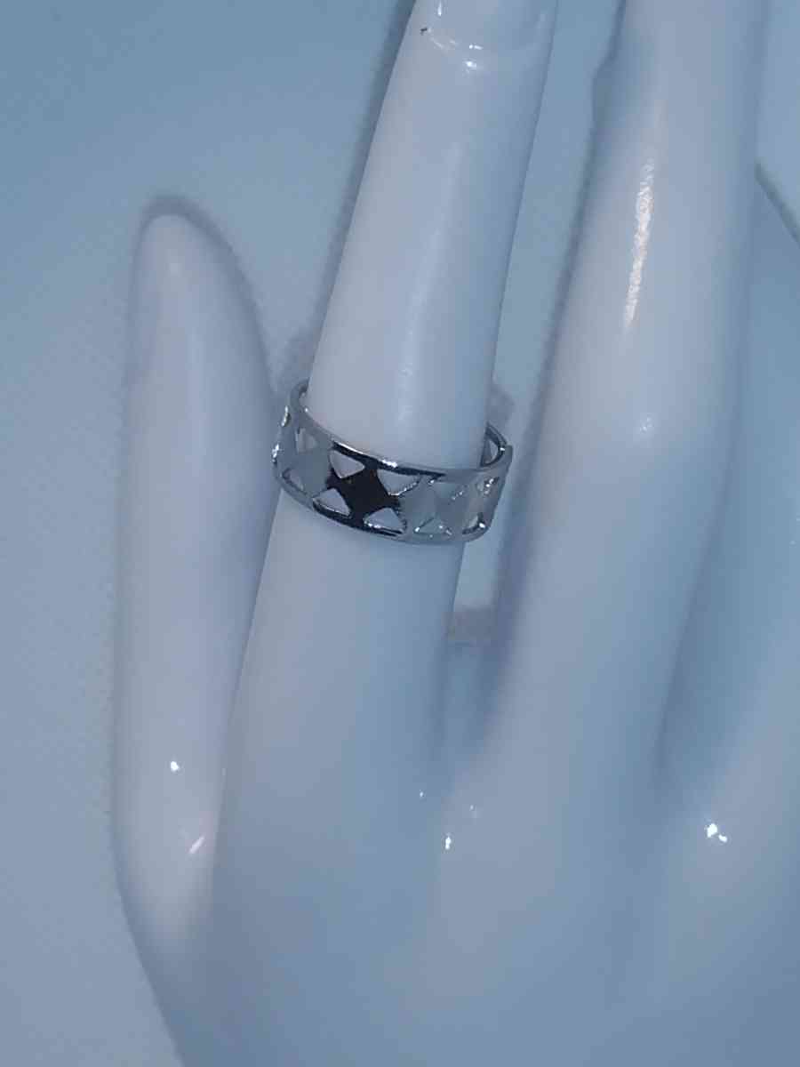 Diamond Band Ring RG - Roanoke, Virginia - FleaMarketBay