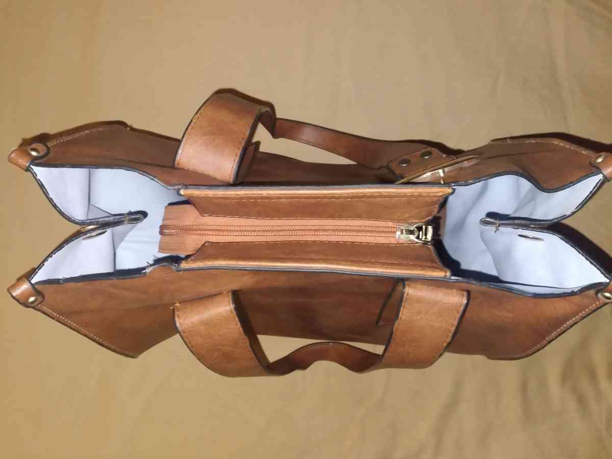 Faux Leather Purse - Aurora, Colorado - FleaMarketBay