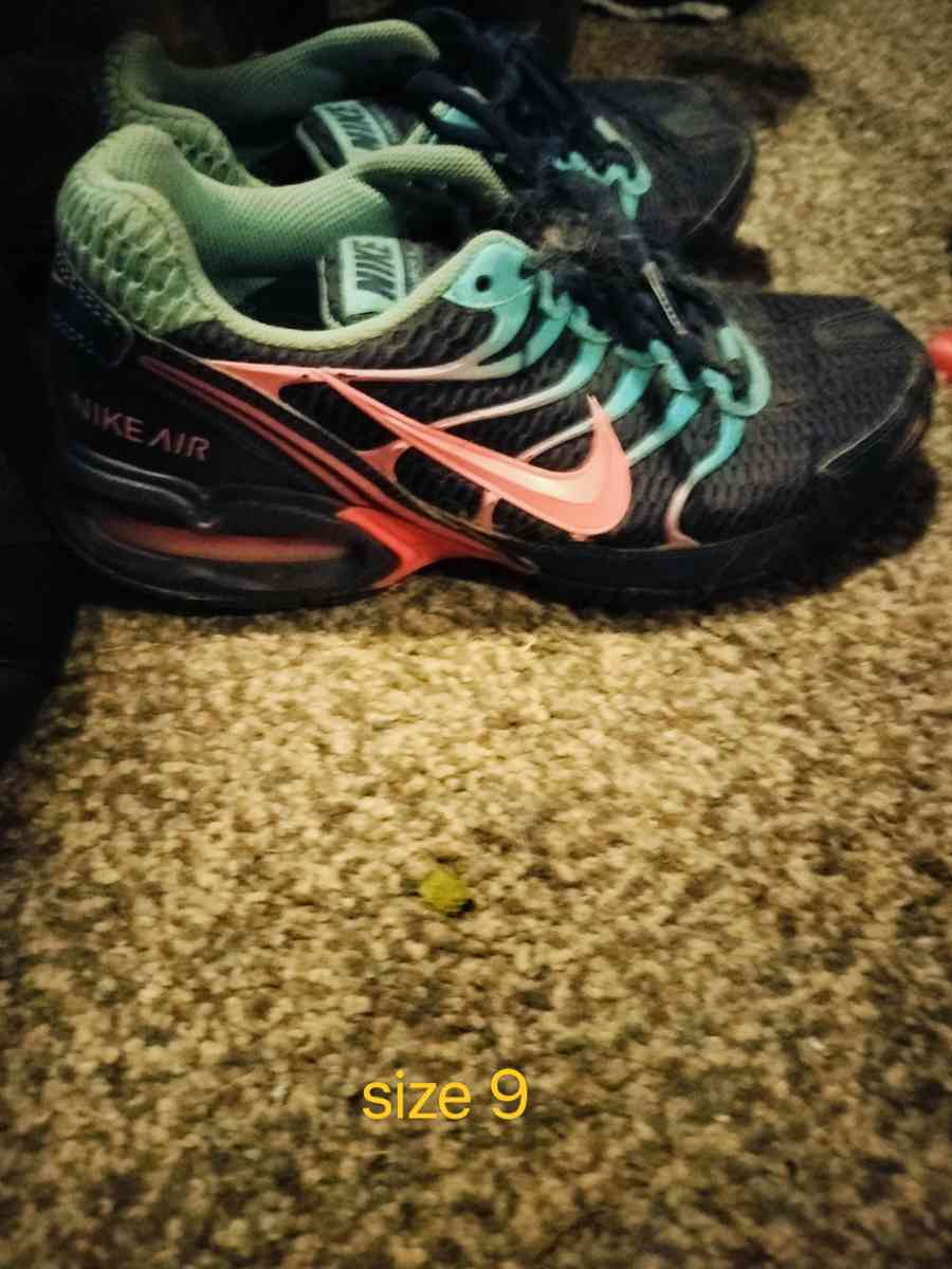 womens shoes - Fayette, Ohio - FleaMarketBay