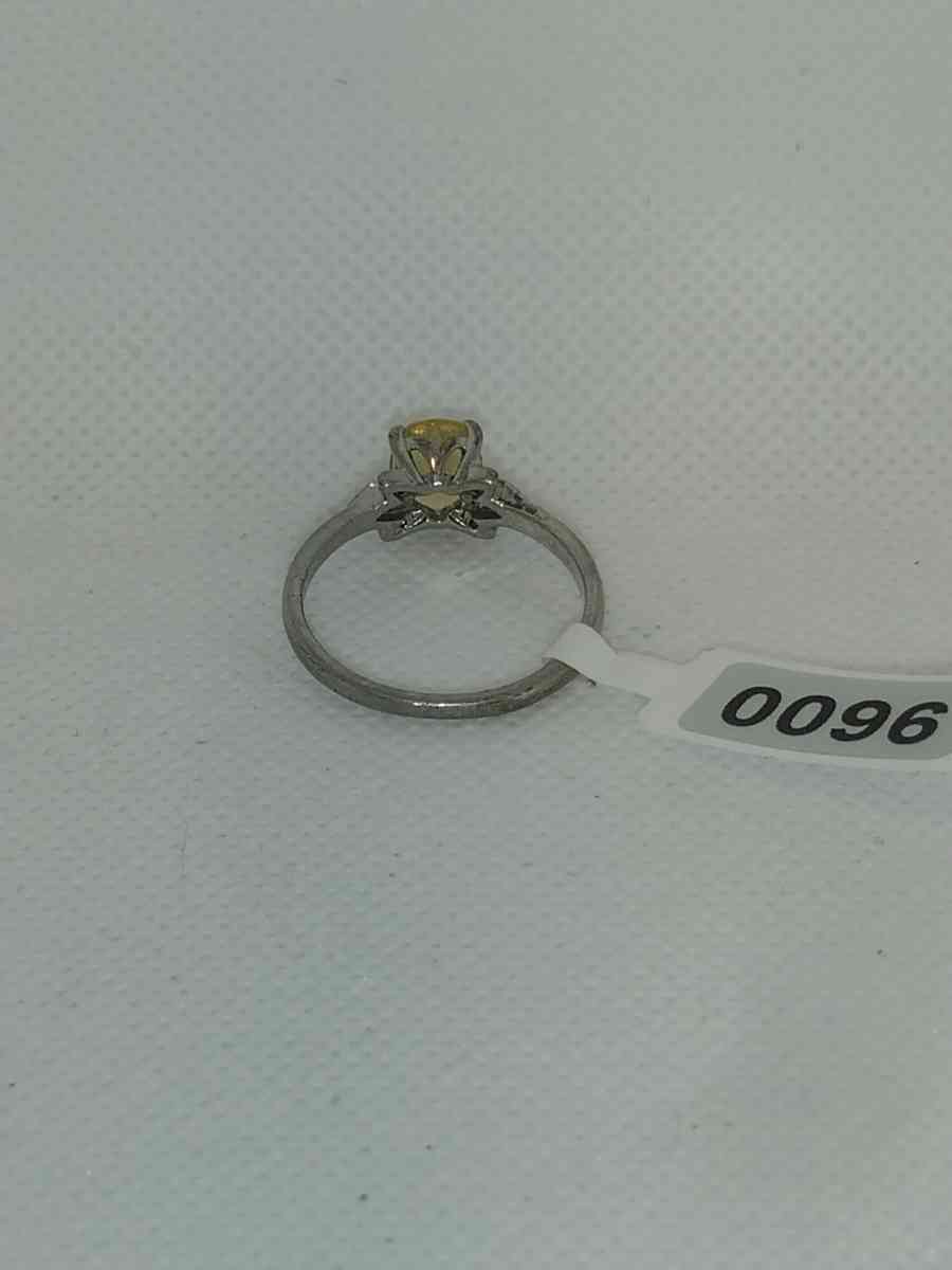 Citrine Ring Silvery - Roanoke, Virginia - FleaMarketBay