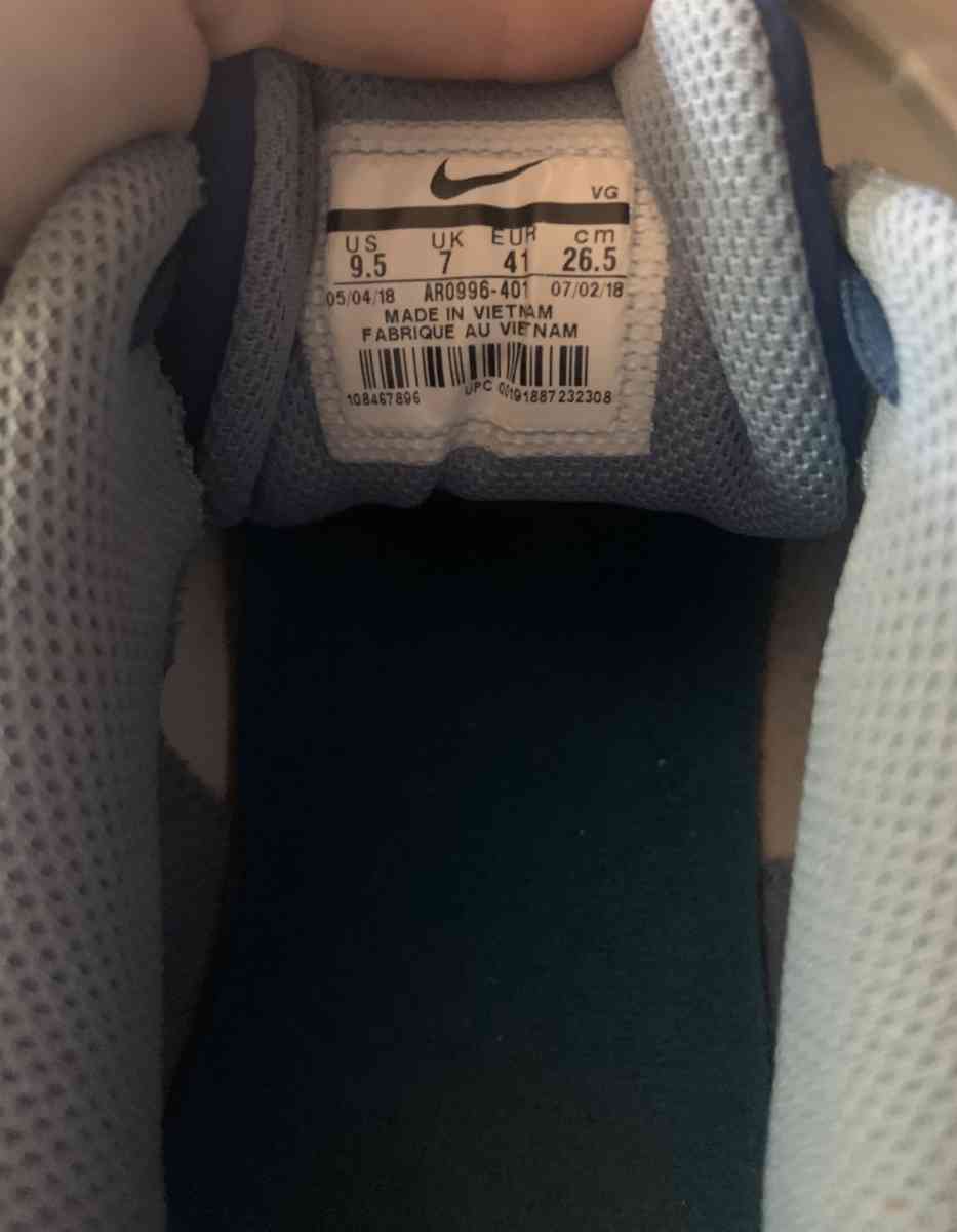 boy cleats - Columbia, Tennessee - FleaMarketBay