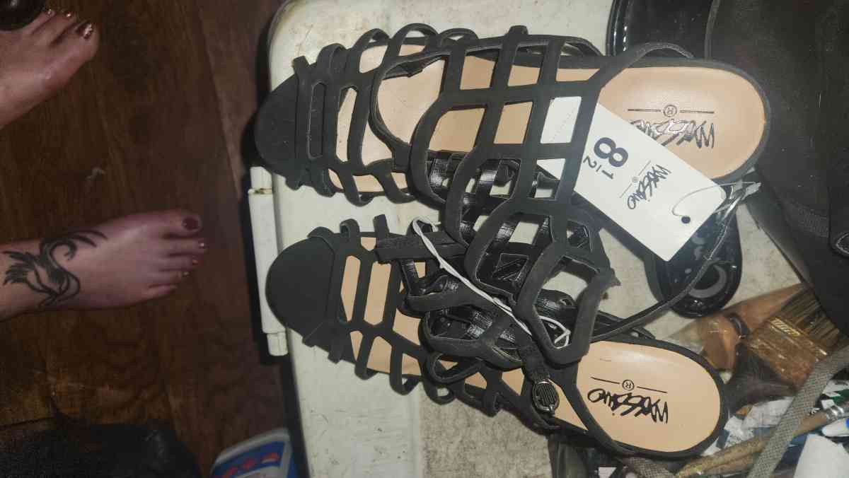 brand new black heels