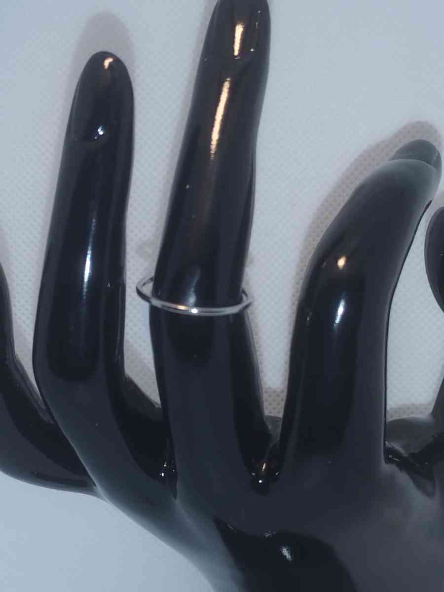 Simple Band Retro Geometric Ring - Roanoke, Virginia - FleaMarketBay