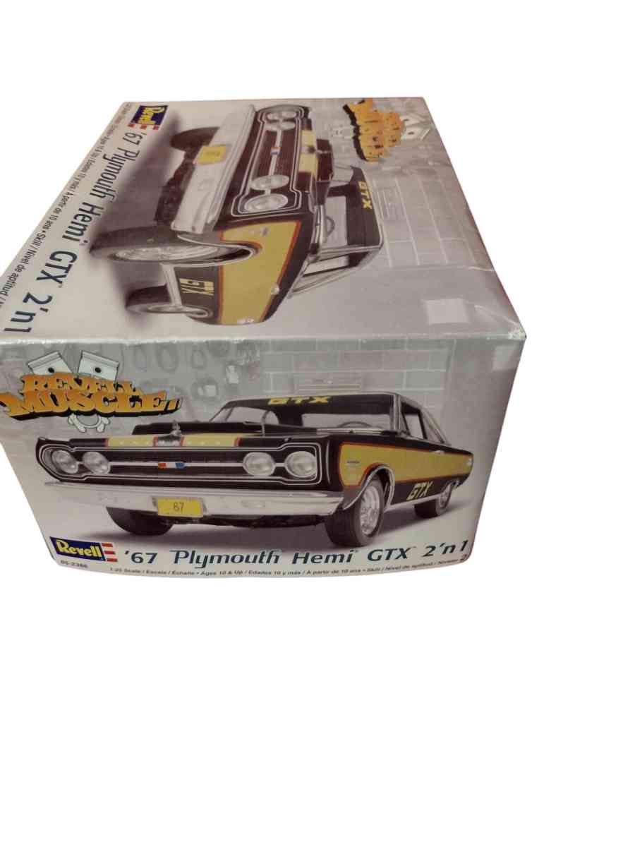 67 Plymouth hemi GTX model car kit - Saint Louis, Missouri - FleaMarketBay
