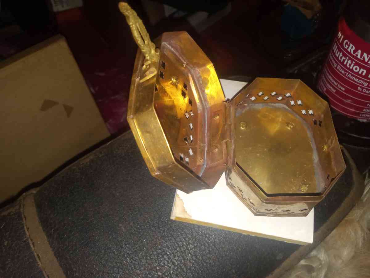 Vintage large Brass Cricket Box top swing handle front latch - Cleveland, Ohio - FleaMarketBay