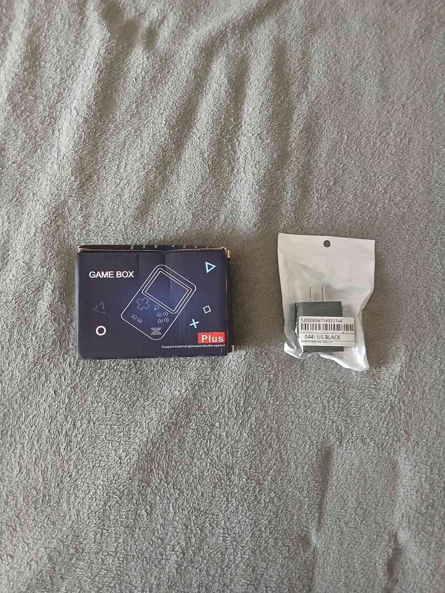 400 In 1 Retro Video Game Portable Console Game Box 8 Bit - North Hollywood, California