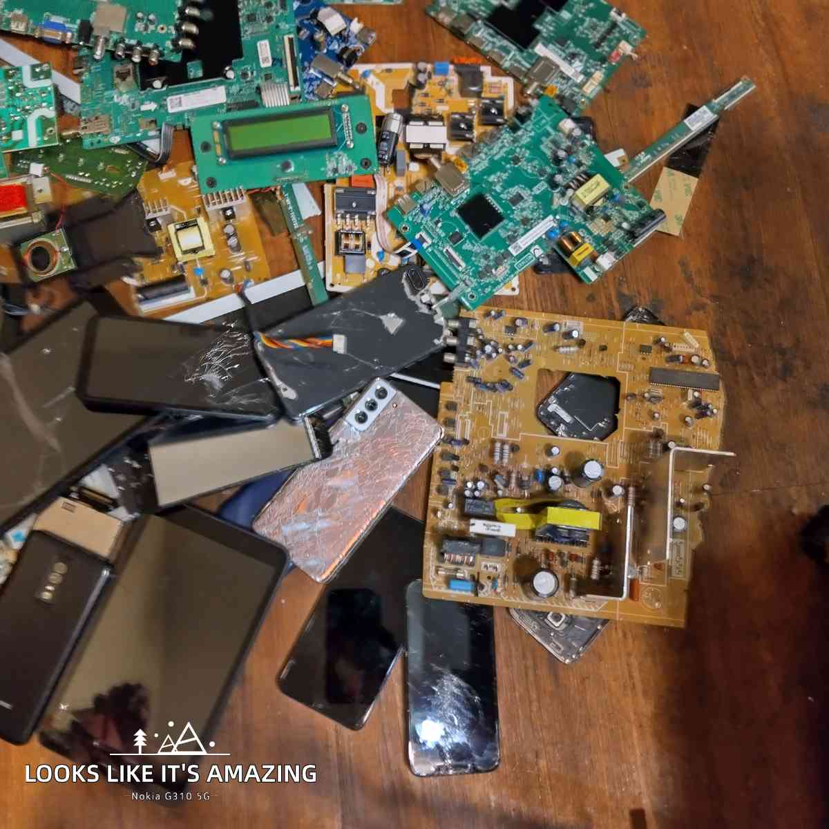 PRINTED CIRCUIT BOARDS AND CELL PHONES AND TABLETS - Houston, Texas - FleaMarketBay