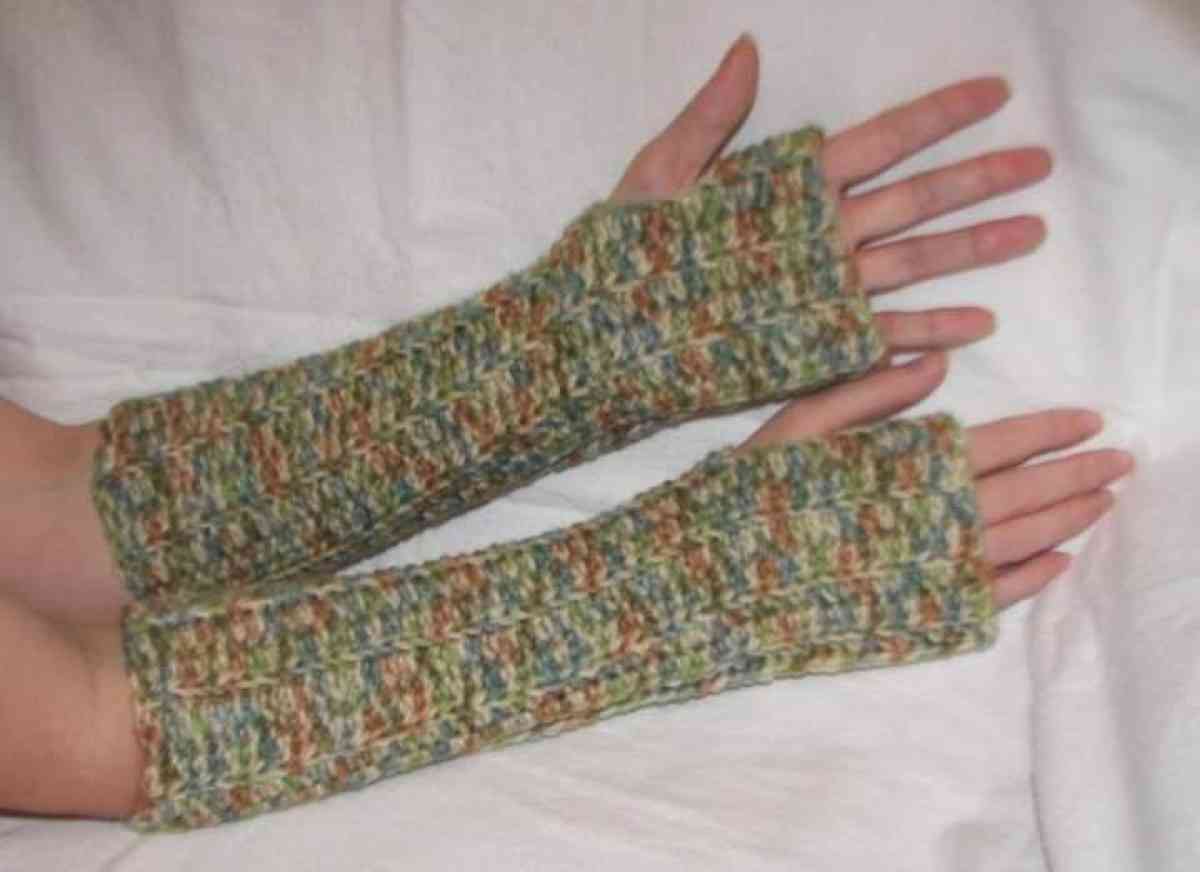 New Gift Set Eternal Infinity Cowl and Long Arm Warmers - Suffolk, Virginia - FleaMarketBay
