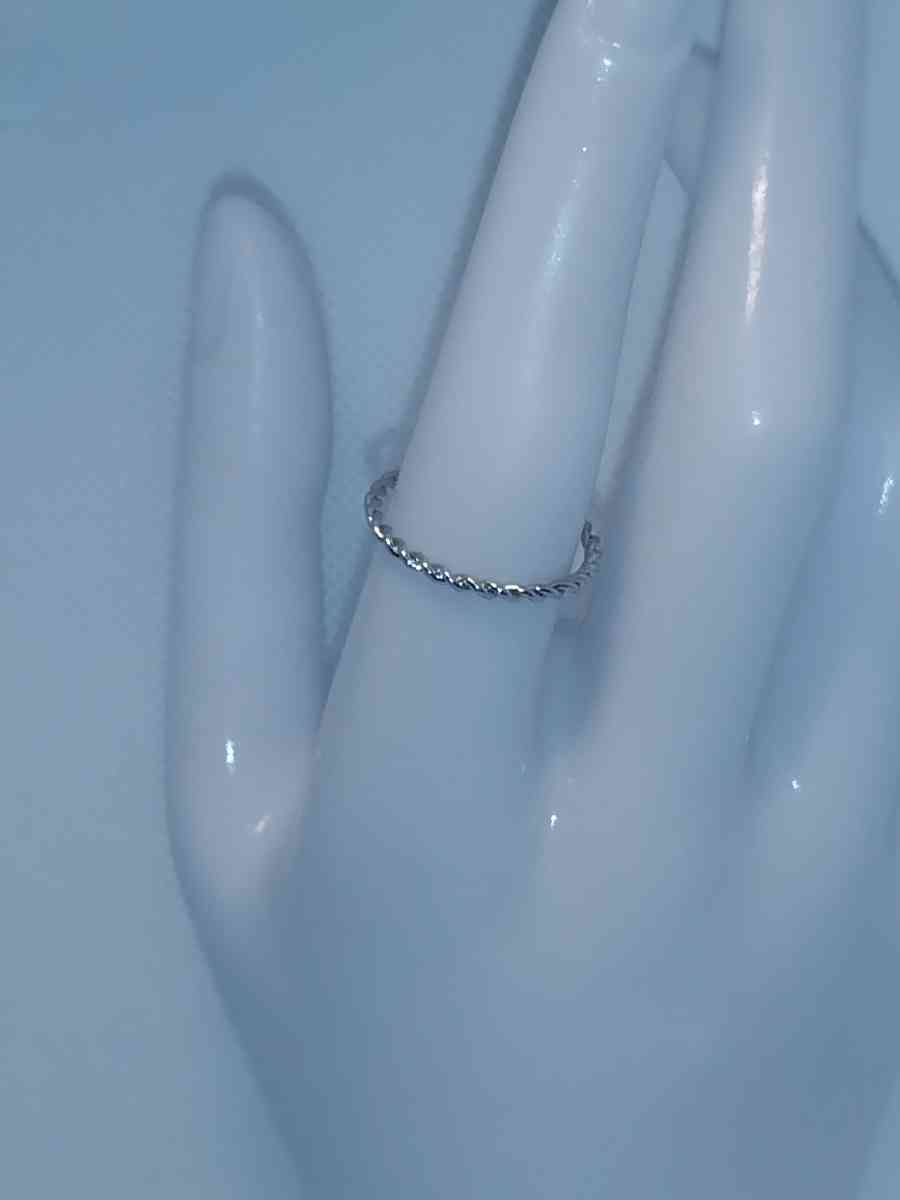 Braided Retro Geometric Ring - Roanoke, Virginia - FleaMarketBay