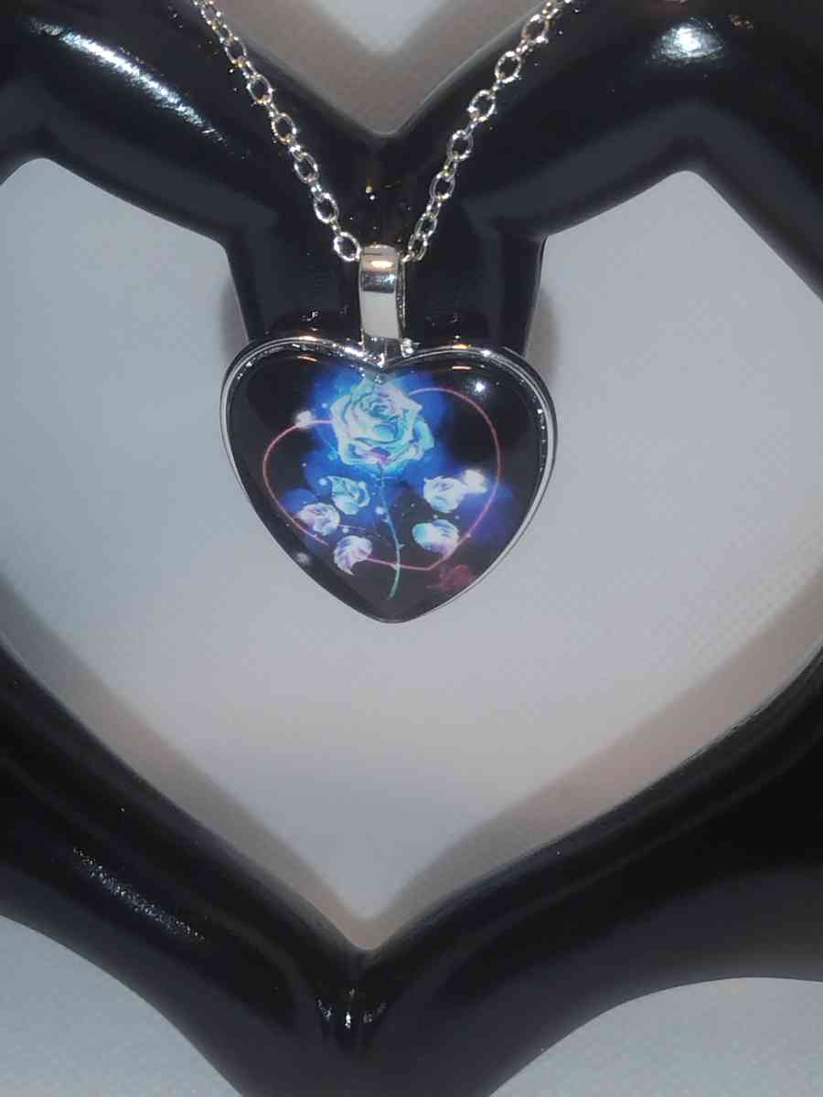Blue Rose Heart Necklace - Roanoke, Virginia - FleaMarketBay