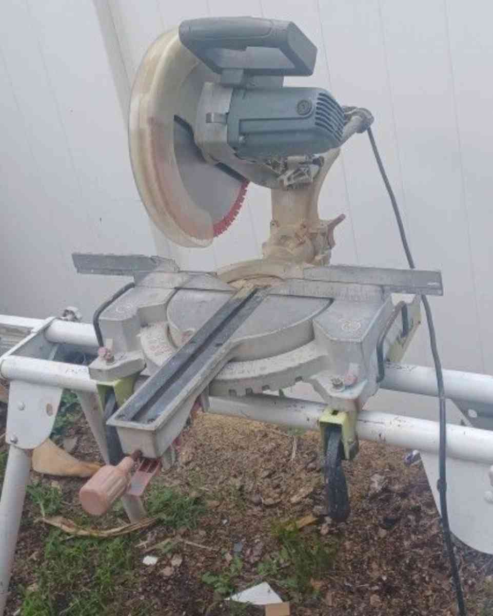 15 Amp Corded 12 in DoubleBevel Compound Miter Saw - West Palm Beach, Florida - FleaMarketBay