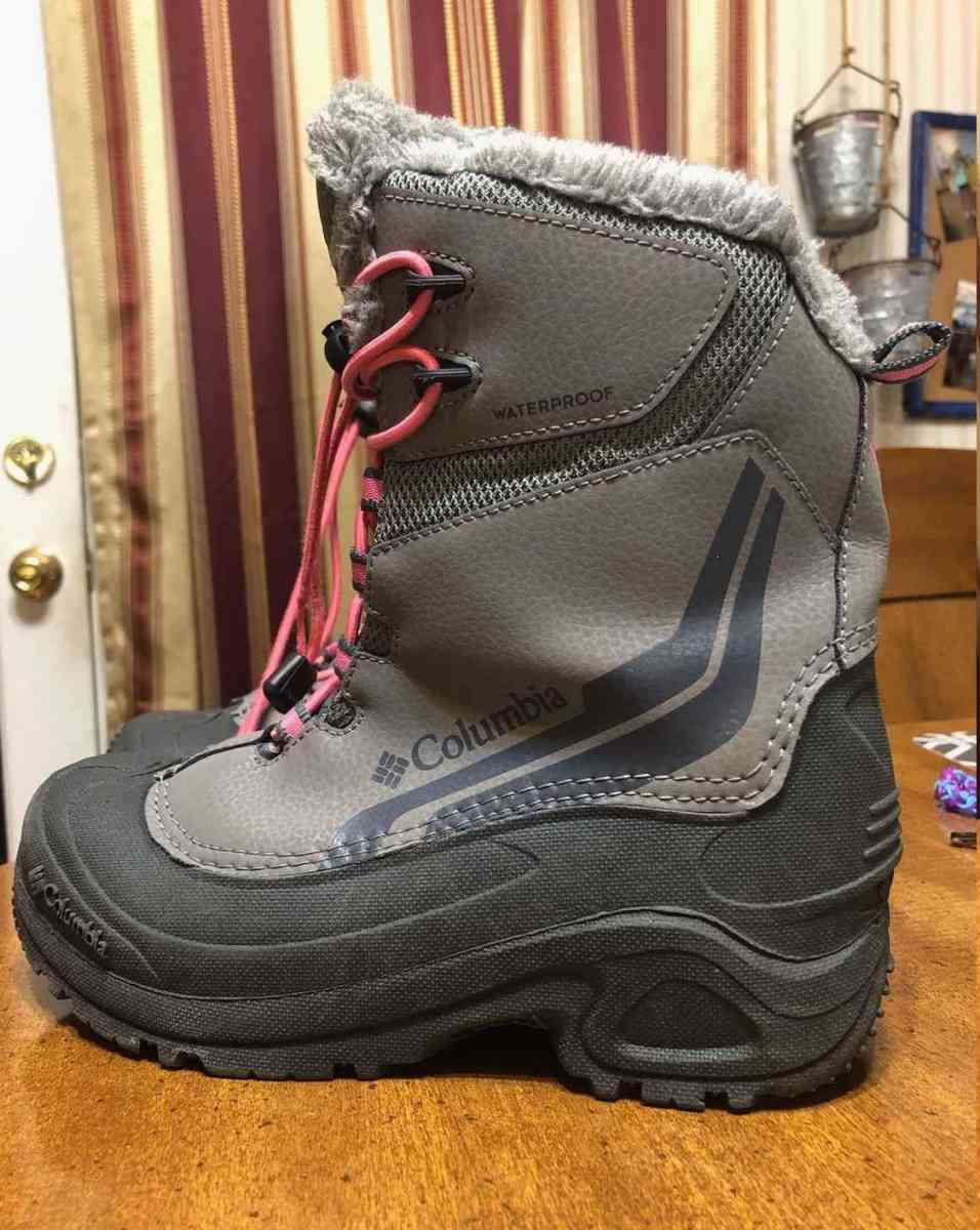 Columbia winter boots size 4 - Boone, Iowa - FleaMarketBay