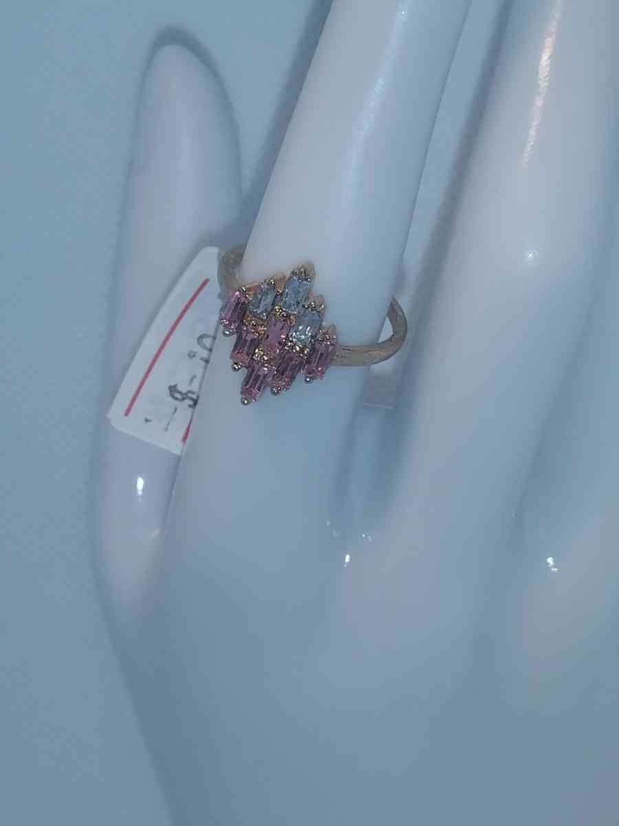 Pink White Diamond Chic Rhinestone Ring - Roanoke, Virginia - FleaMarketBay