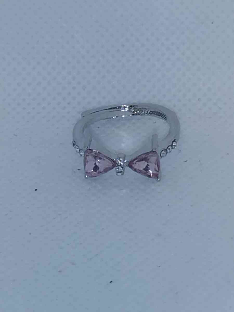 Pink Bow Ring - Roanoke, Virginia - FleaMarketBay