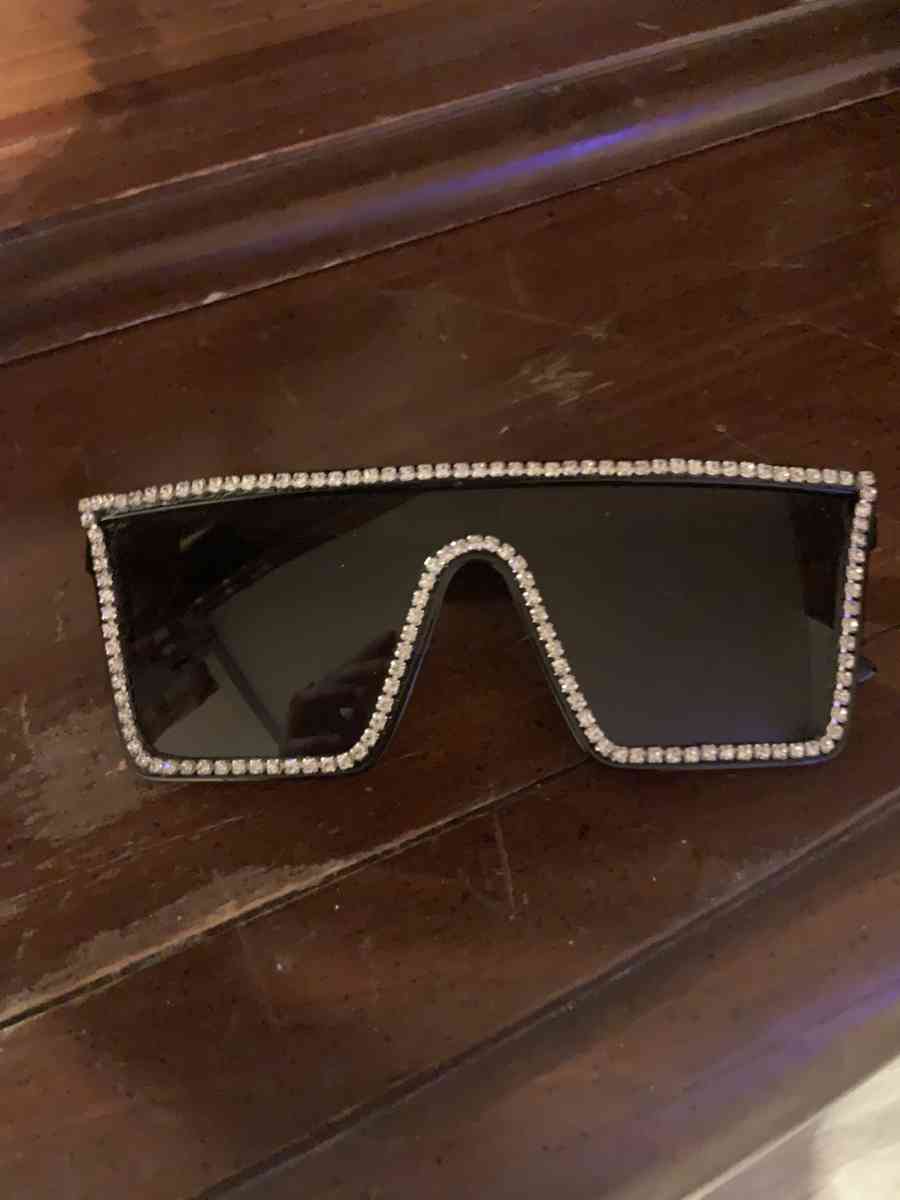 sunglasses - Mount Pleasant, Tennessee