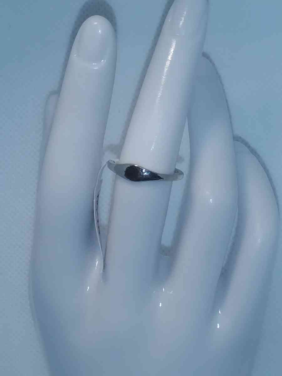 Small Dome Style Ring RG - Roanoke, Virginia - FleaMarketBay