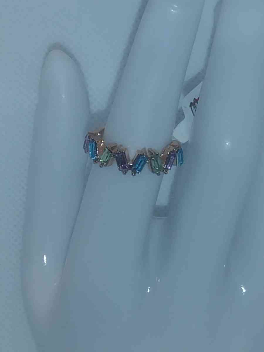 Multi Color Vs Chic Rhinestone Ring - Roanoke, Virginia - FleaMarketBay