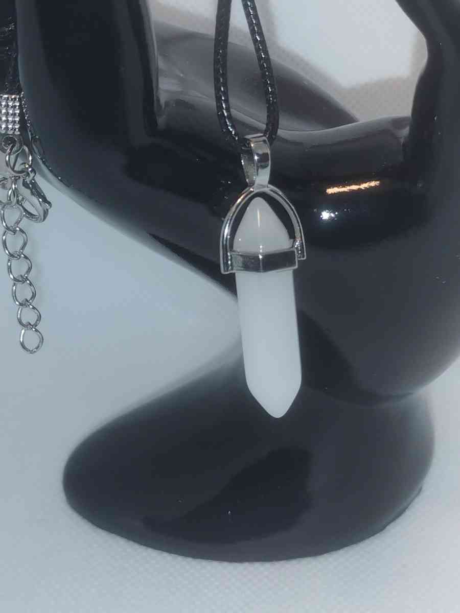 White Glass Pendant Necklace - Roanoke, Virginia - FleaMarketBay