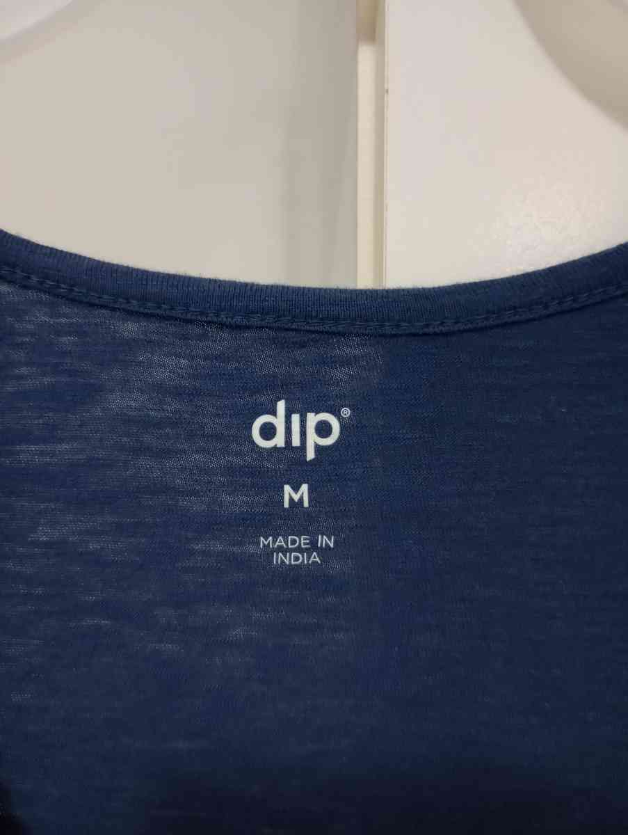 Womans Short Sleeve Blouse - Augusta, Georgia - FleaMarketBay