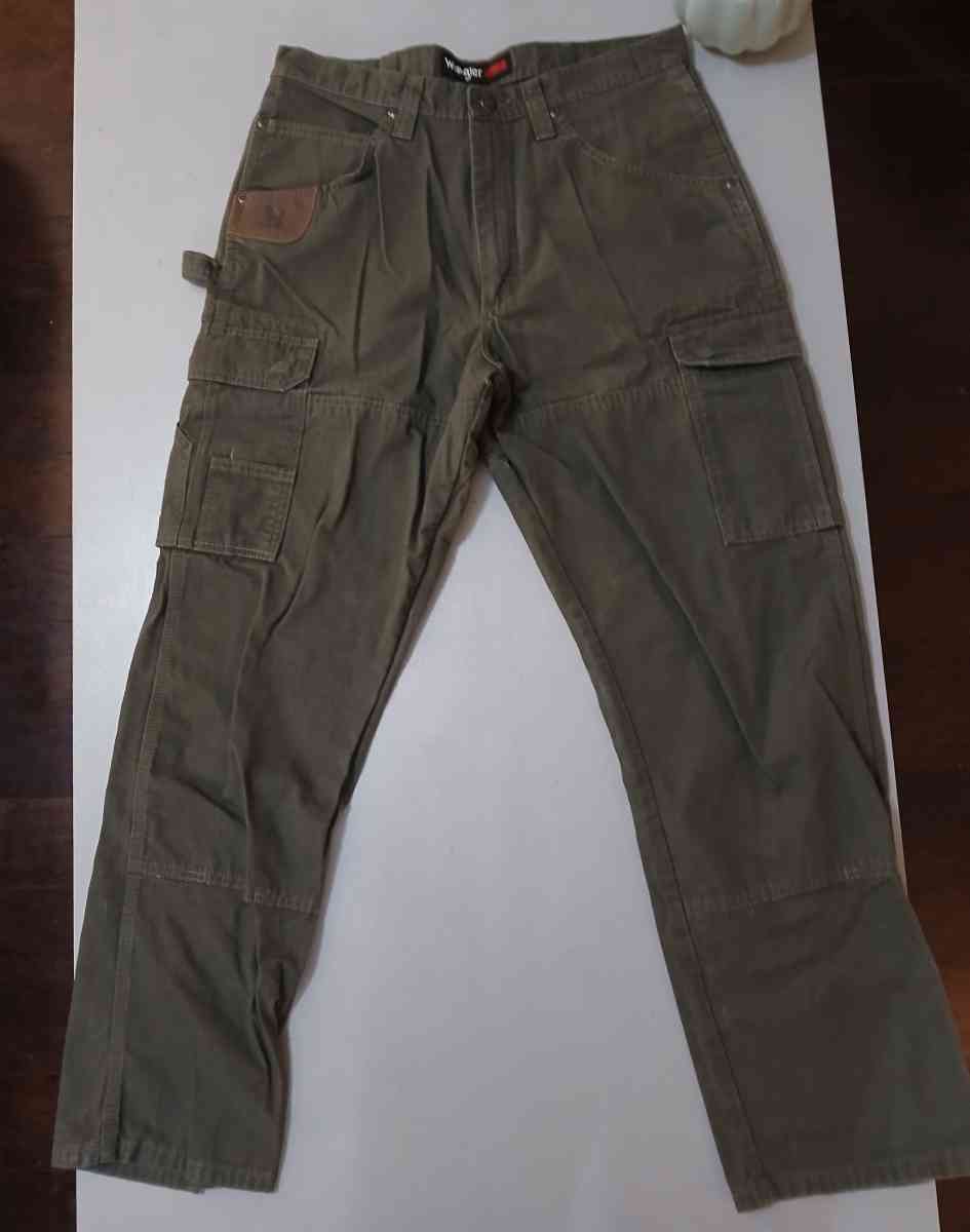 Wrangler work cargo pants 34x32 - Indianapolis, Indiana - FleaMarketBay