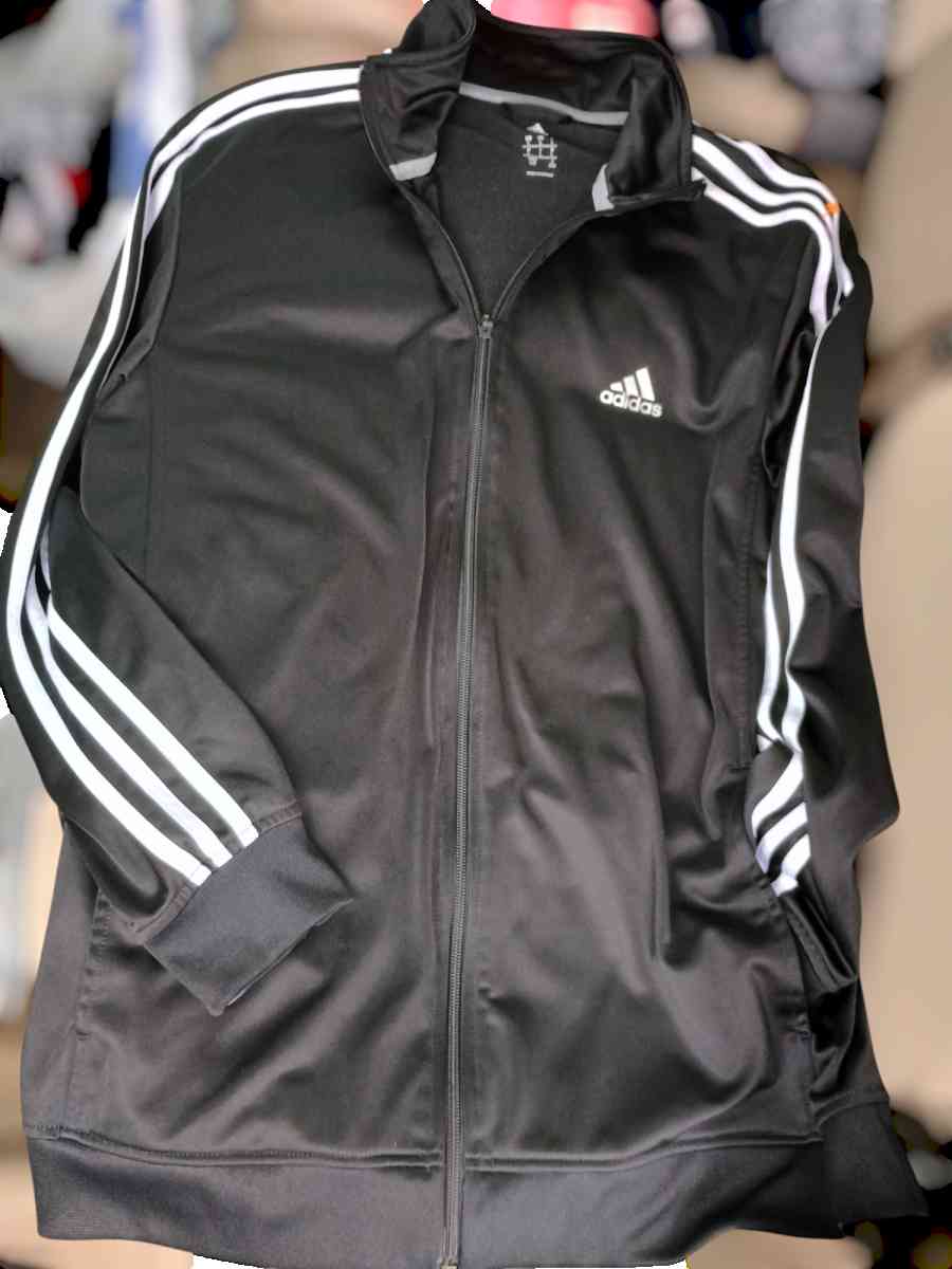 mens designer hoodies hats gloves womans hats and scarves - Terre Haute, Indiana - FleaMarketBay