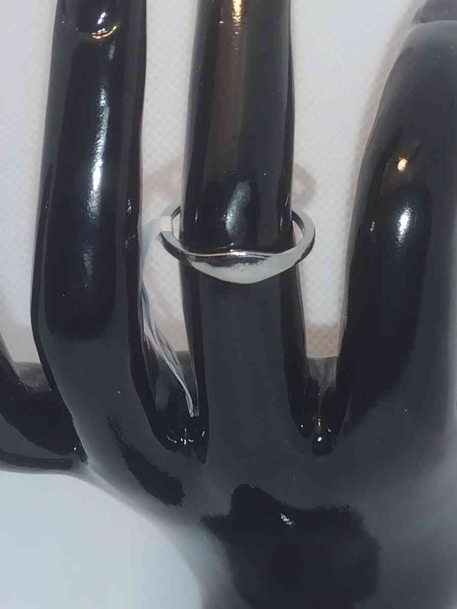 Small Dome Style Ring RG - Roanoke, Virginia - FleaMarketBay