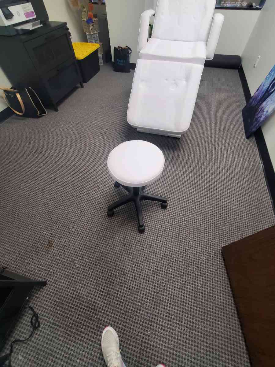 massage or tattoo table - Houston, Texas - FleaMarketBay