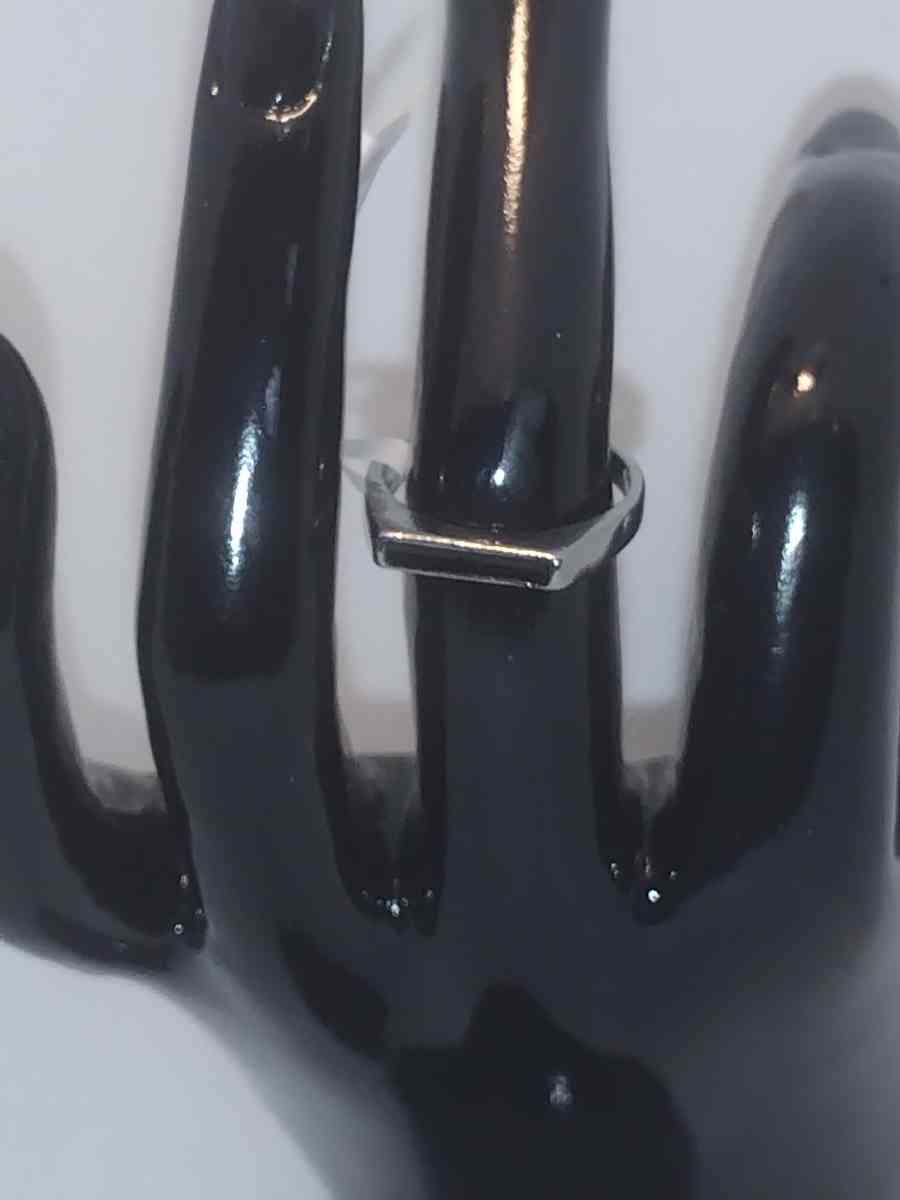 Black Rectangle Retro Geometric Ring - Roanoke, Virginia - FleaMarketBay