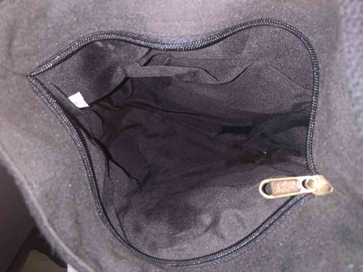 purse or bag - Mount Pleasant, Tennessee - FleaMarketBay