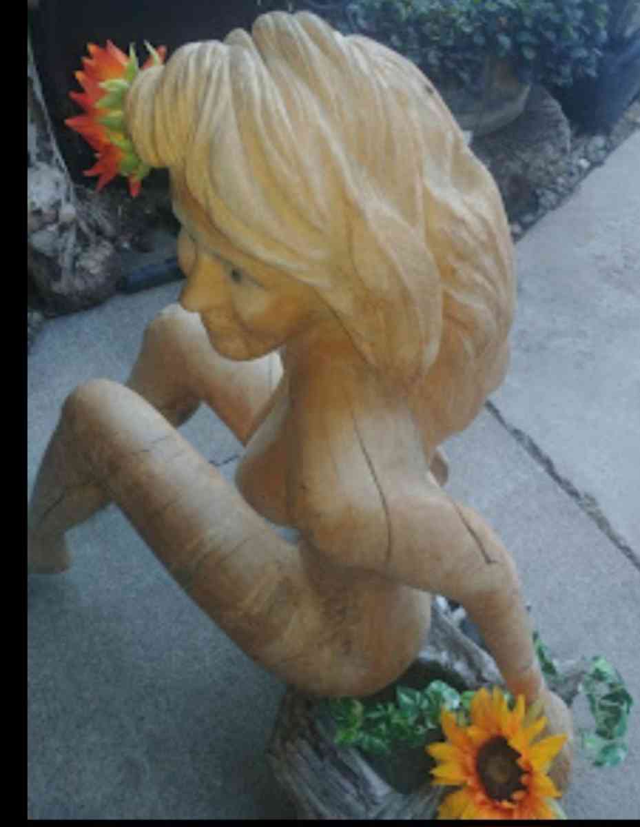 lifesize hand  chainsaw wood woman - La Grande, Oregon - FleaMarketBay