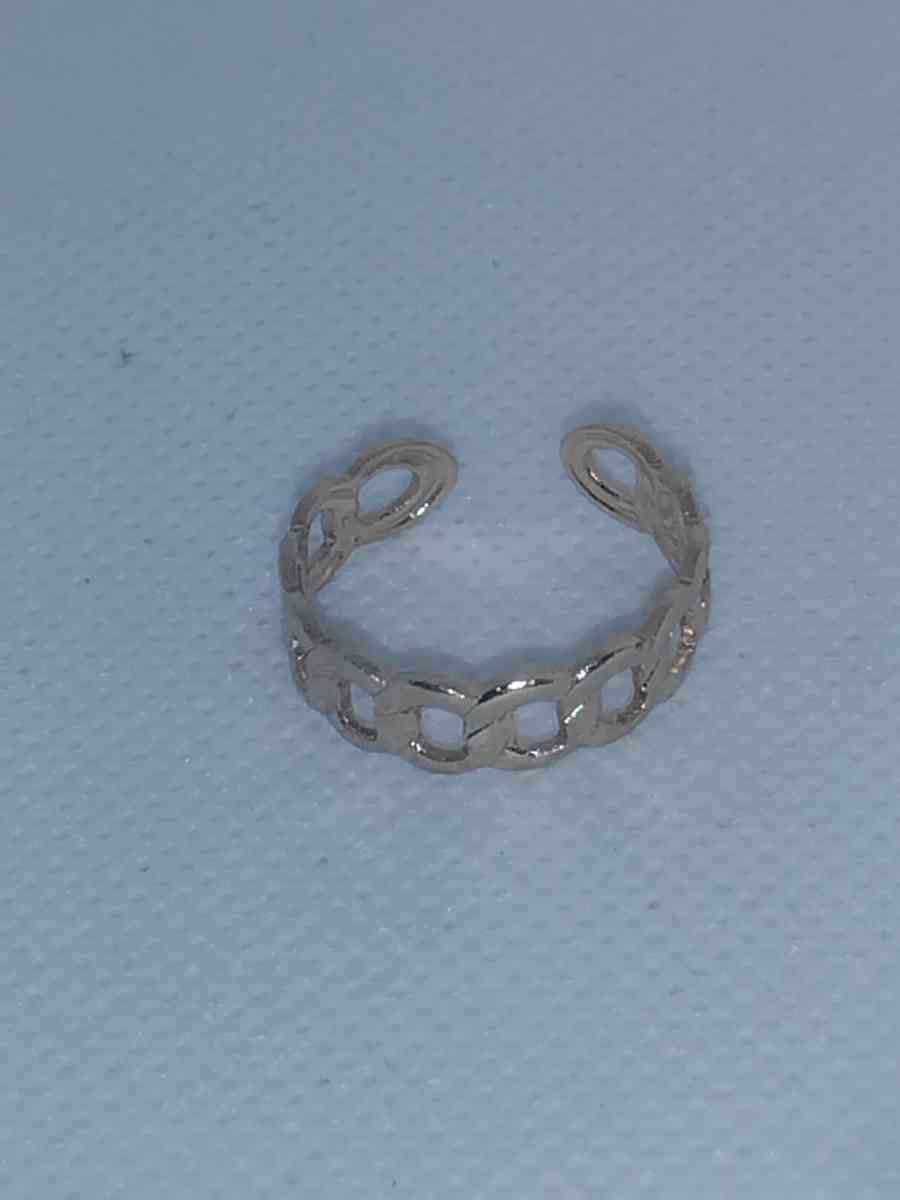Open Chain Chic Rhinestone Ring - Roanoke, Virginia - FleaMarketBay