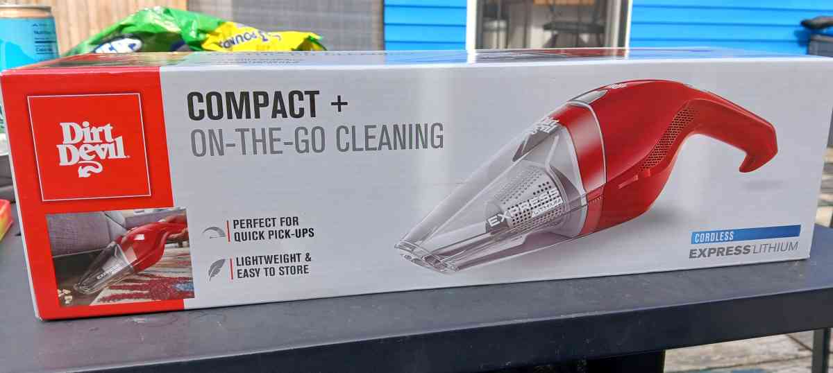 Dirt Devil cordless vacuum - Indianapolis, Indiana - FleaMarketBay