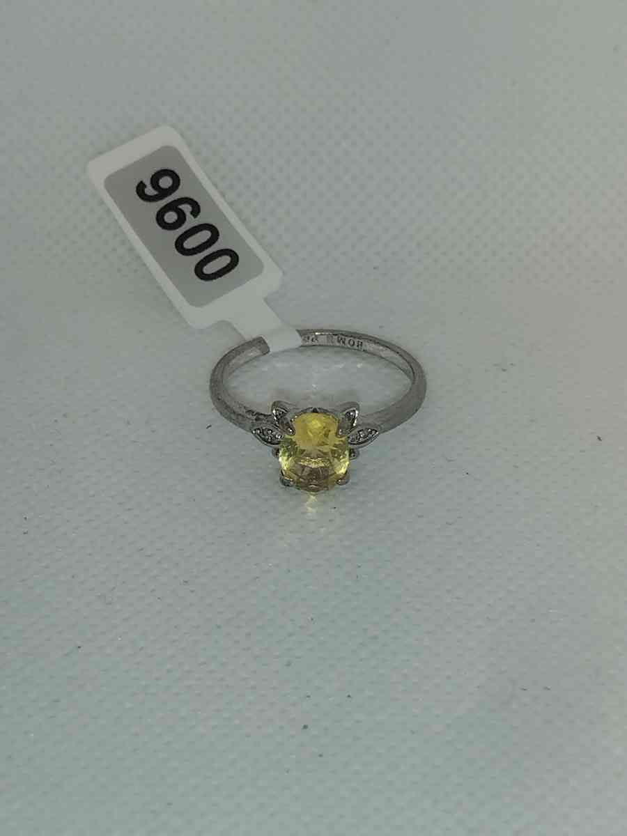Citrine Ring Silvery - Roanoke, Virginia - FleaMarketBay