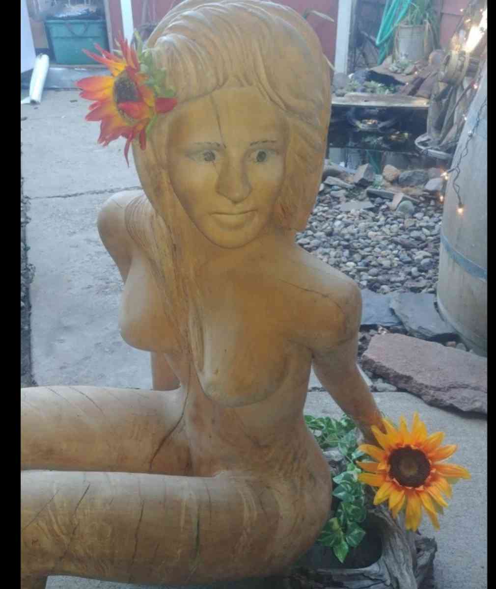 lifesize hand  chainsaw wood woman - La Grande, Oregon - FleaMarketBay