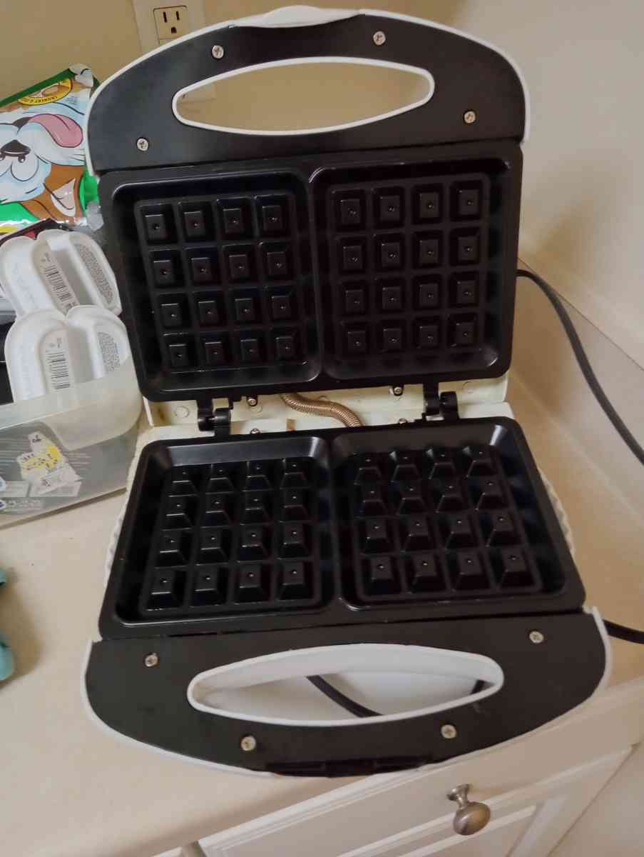 waffle maker - Gulfport, Mississippi - FleaMarketBay
