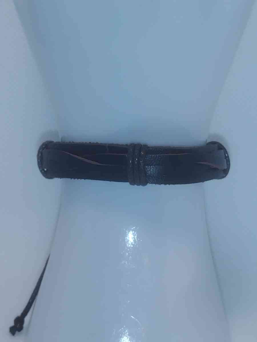 Faux Leather Bracelet criss cross brown - Roanoke, Virginia - FleaMarketBay