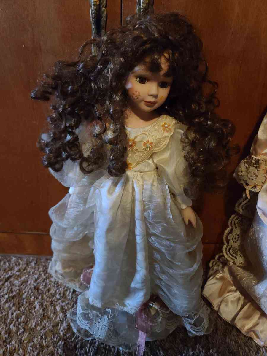 Porcelain Dolls - Lonoke, Arkansas - FleaMarketBay
