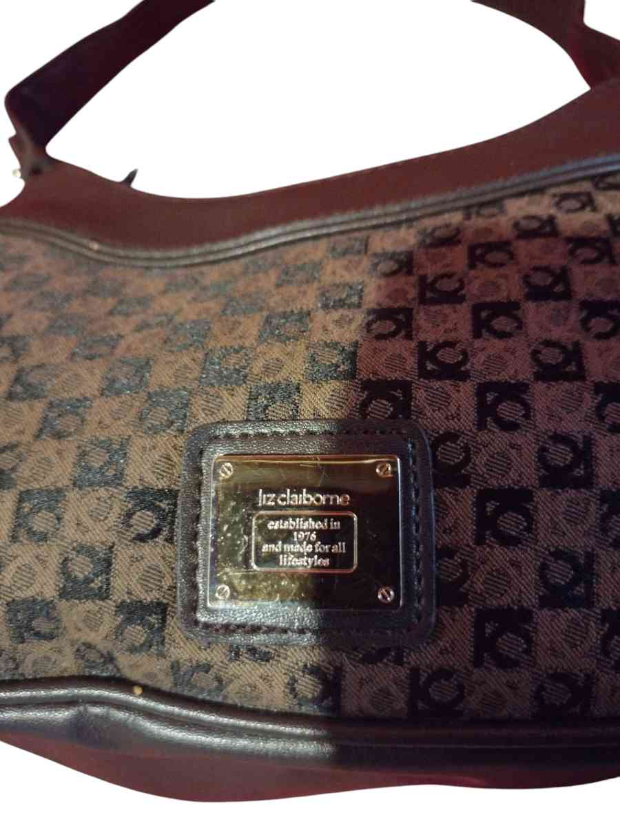 small brown Liz clayborn purse - Saint Louis, Missouri - FleaMarketBay