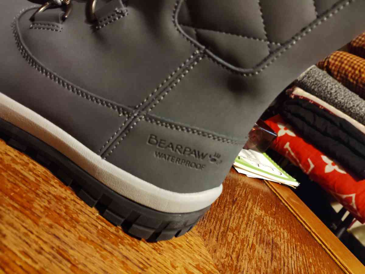 bearpaw winter boots - Abington, Pennsylvania - FleaMarketBay