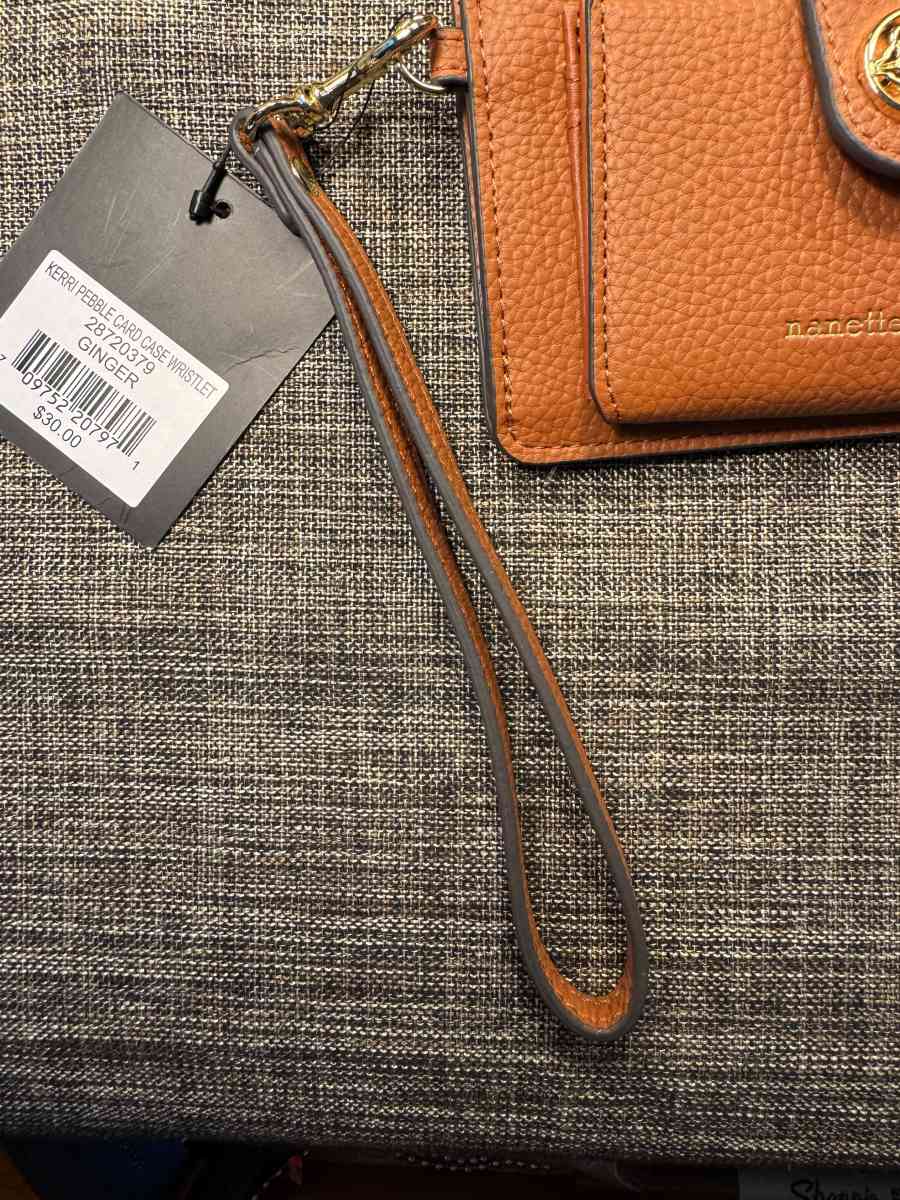 2010PRTT Nanette Lepore Kerri Pebble Card case with Wrist St - Gallatin, Tennessee - FleaMarketBay