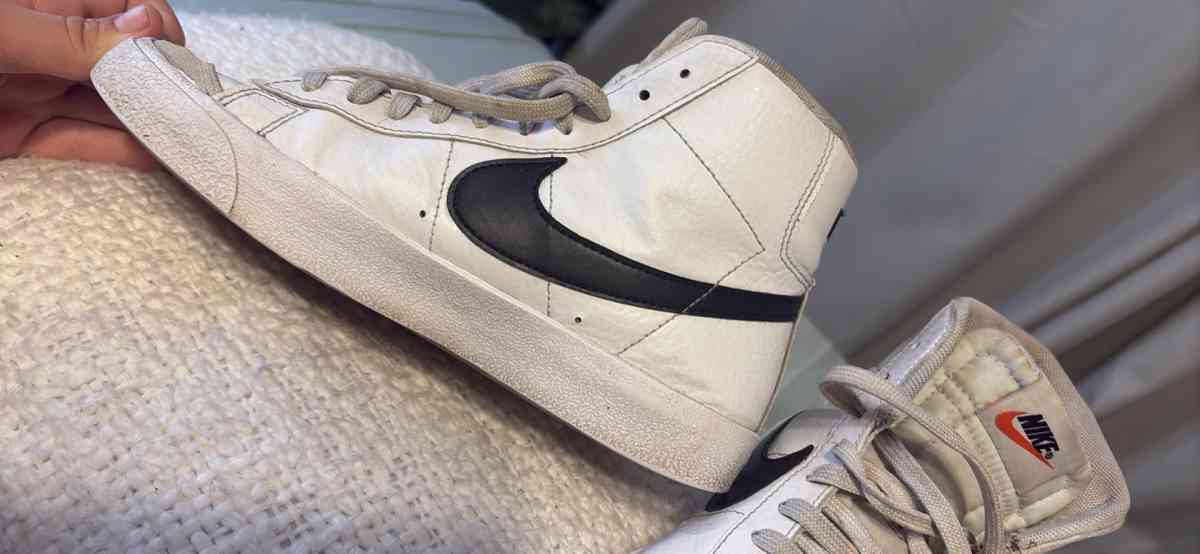 Nike blazers sneakers - Sarasota, Florida - FleaMarketBay